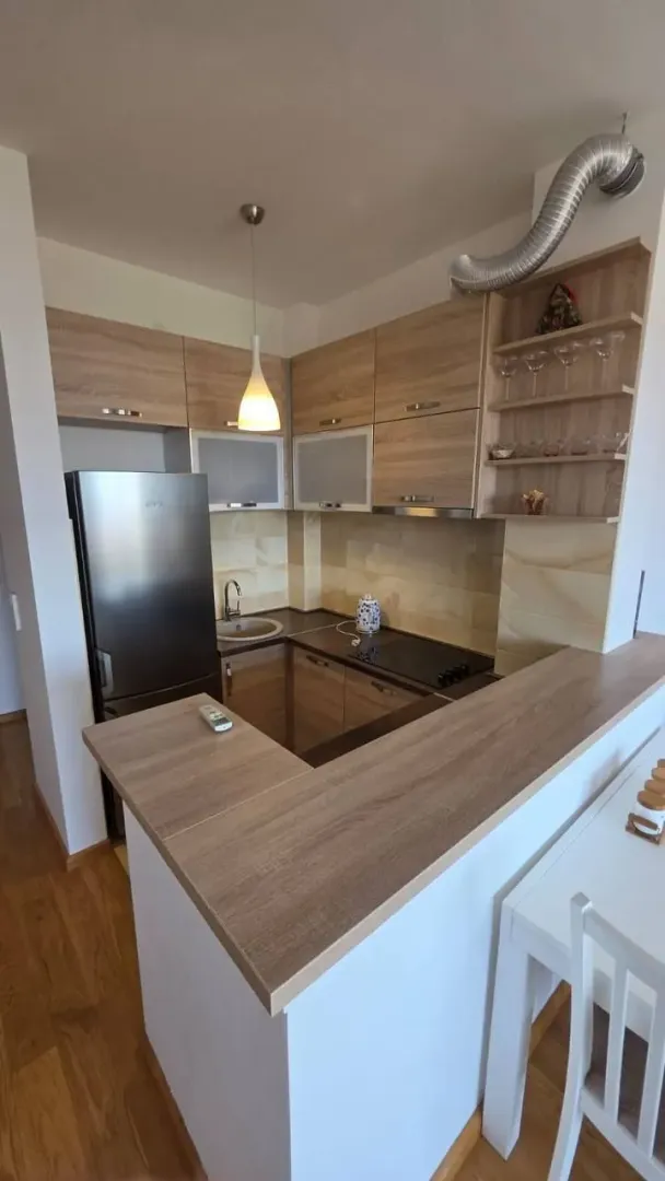 Rent, two bedroom apartment, 70m², Bečići, Budva
