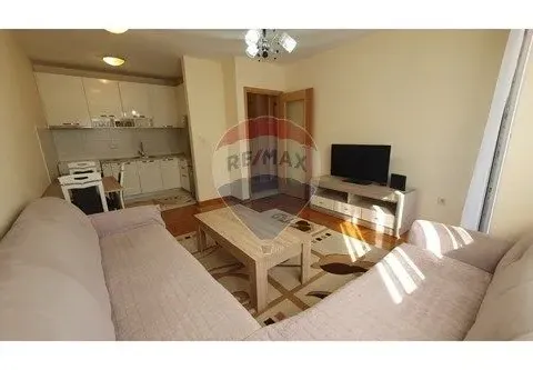 Izdavanje, dvosoban stan, 65m², Stari Aerodrom, Podgorica - image 9