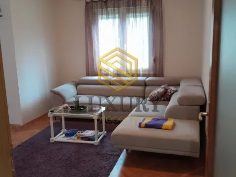 Izdavanje, jednosoban stan, 74m², Zagorič, Podgorica - image 1