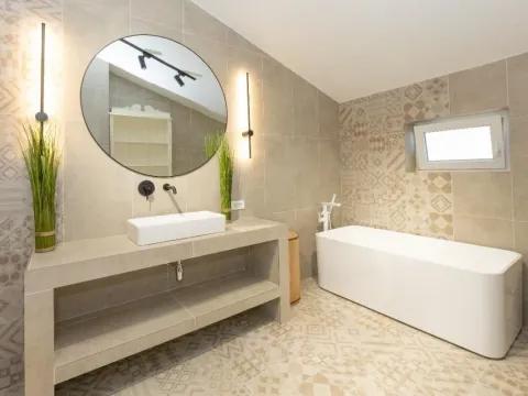 Sale, house, 234m², Tivat, Crna Gora - image 20