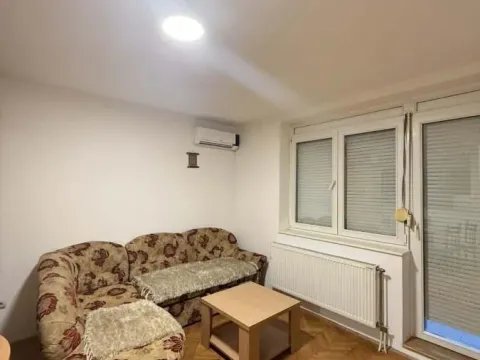 Izdavanje, dvosoban stan, 42m², Grbavica, Novi Sad Sve Podlokacije - image 1