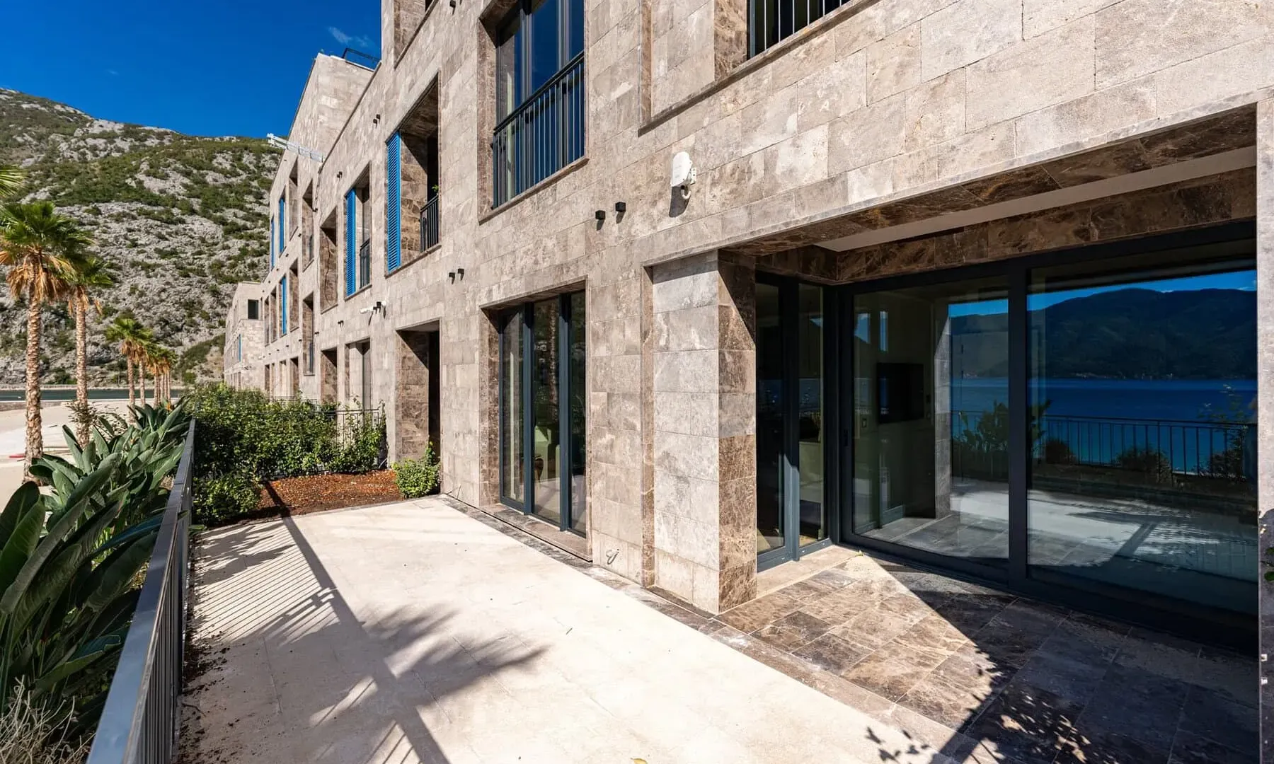 Rent, two bedroom apartment, 116m², Risan, Kotor