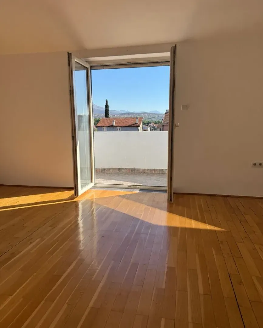 Izdavanje, jednosoban stan, 60m², Zagorič, Podgorica