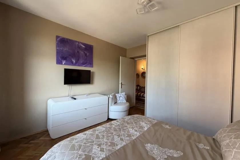 Sale, three bedroom apartment, 90m², Crveni Krst, Beograd