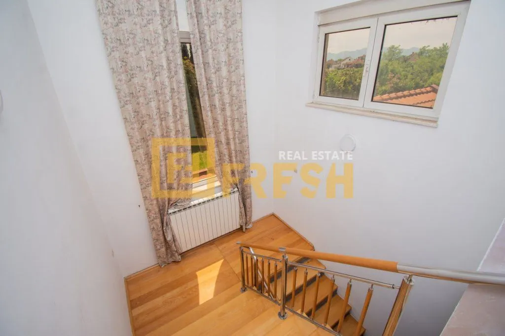 Rent, house, 330m², Zeta, Podgorica