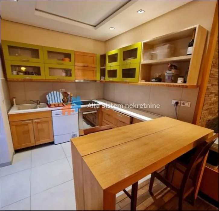 Rent, two bedroom apartment, 63m², Kalenić Pijaca, Vračar Sve Podlokacije