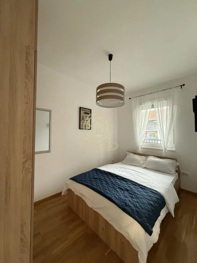 Izdavanje, jednosoban stan, 37m², Adamovićevo Naselje, Novi Sad Sve Podlokacije