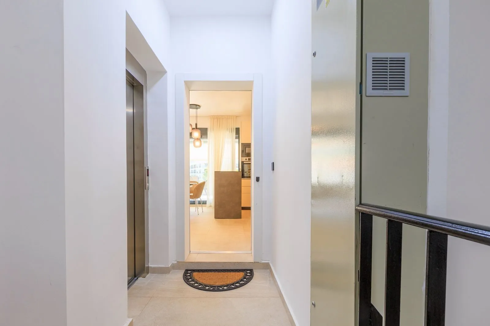 Prodaja, dvosoban stan, 154m², Tivat, Crna Gora