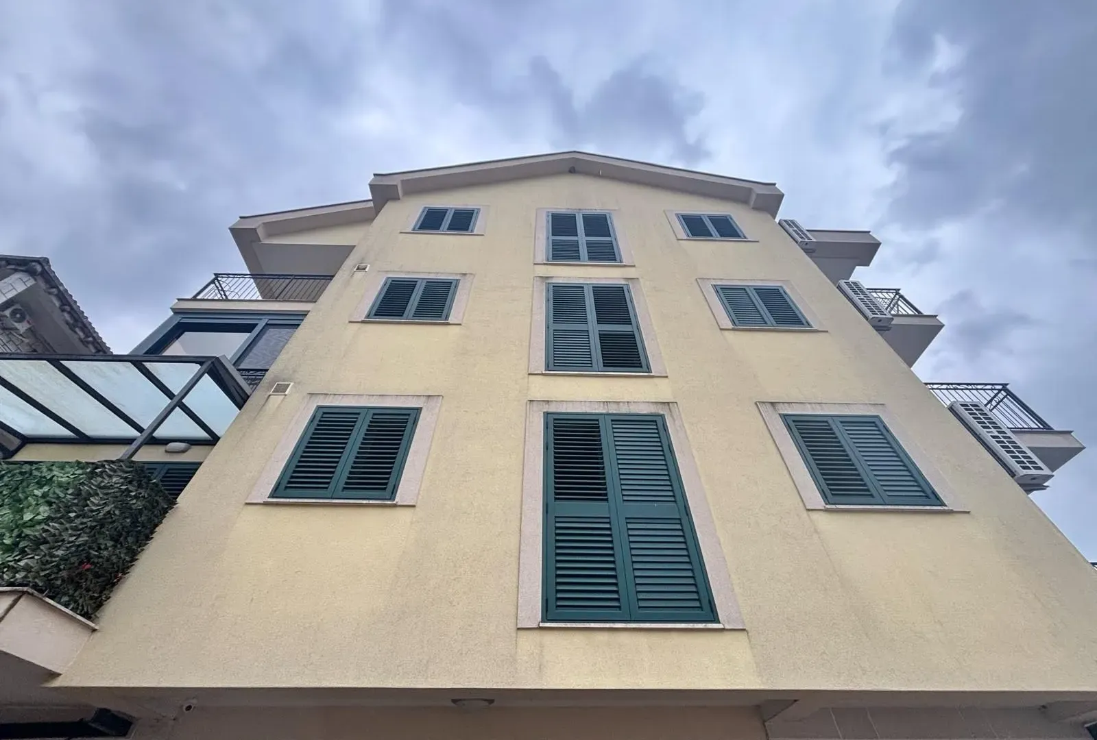 Prodaja, stan, 45m², Kalimanj, Tivat