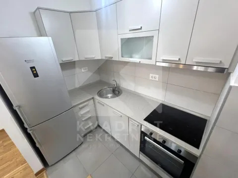 Rent, one bedroom apartment, 43m², City Kej, Podgorica - image 4