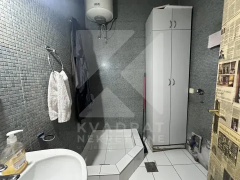 Sale, office space, 69m², Centar, Podgorica - image 11