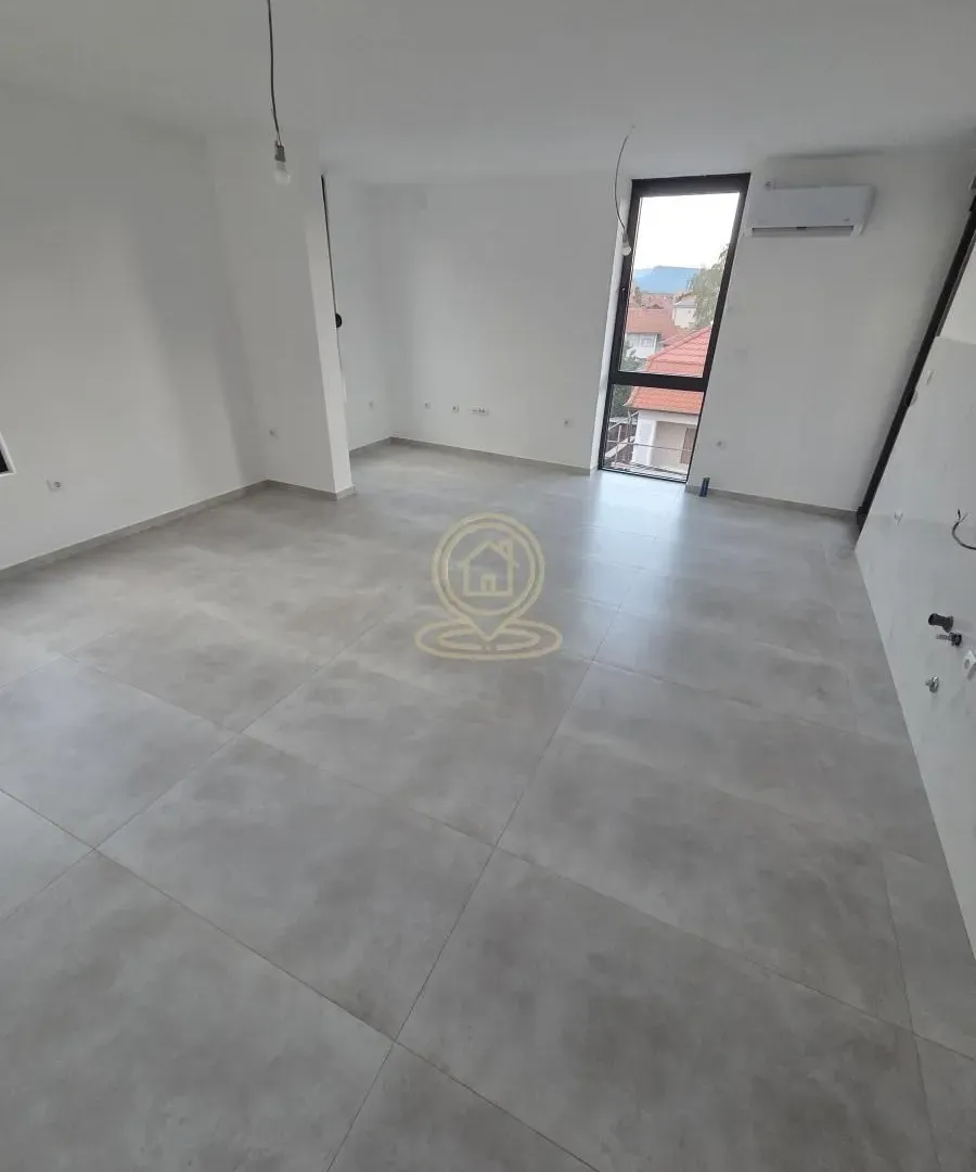 Prodaja, trosoban stan, 74m², Medijana, Niš
