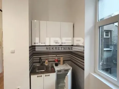 Izdavanje, dvosoban stan, 40m², Savski Venac, Beograd - image 5