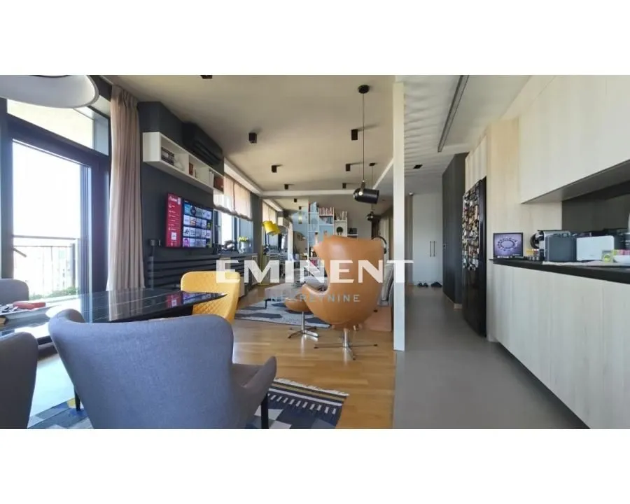 Izdavanje, četvorosoban stan, 110m², Savski Venac, Beograd
