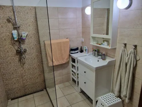 Prodaja, kuća, 213m², Centar, Zrenjanin - image 4