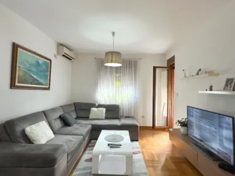 Prodaja, jednosoban stan, 44m², Stari Aerodrom, Podgorica