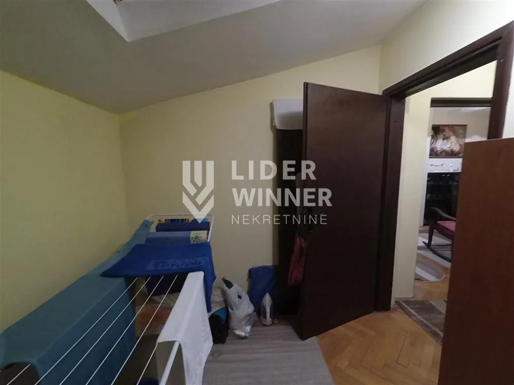 Prodaja, trosoban stan, 61m², Stari Košutnjak, Rakovica