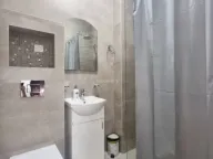 Rent, three bedroom apartment, 90m², Bečići, Budva - image 10