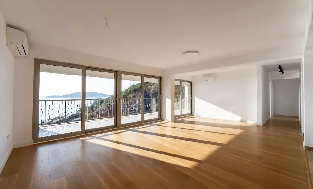 Sale, three bedroom apartment, 160m², Pržno, Budva