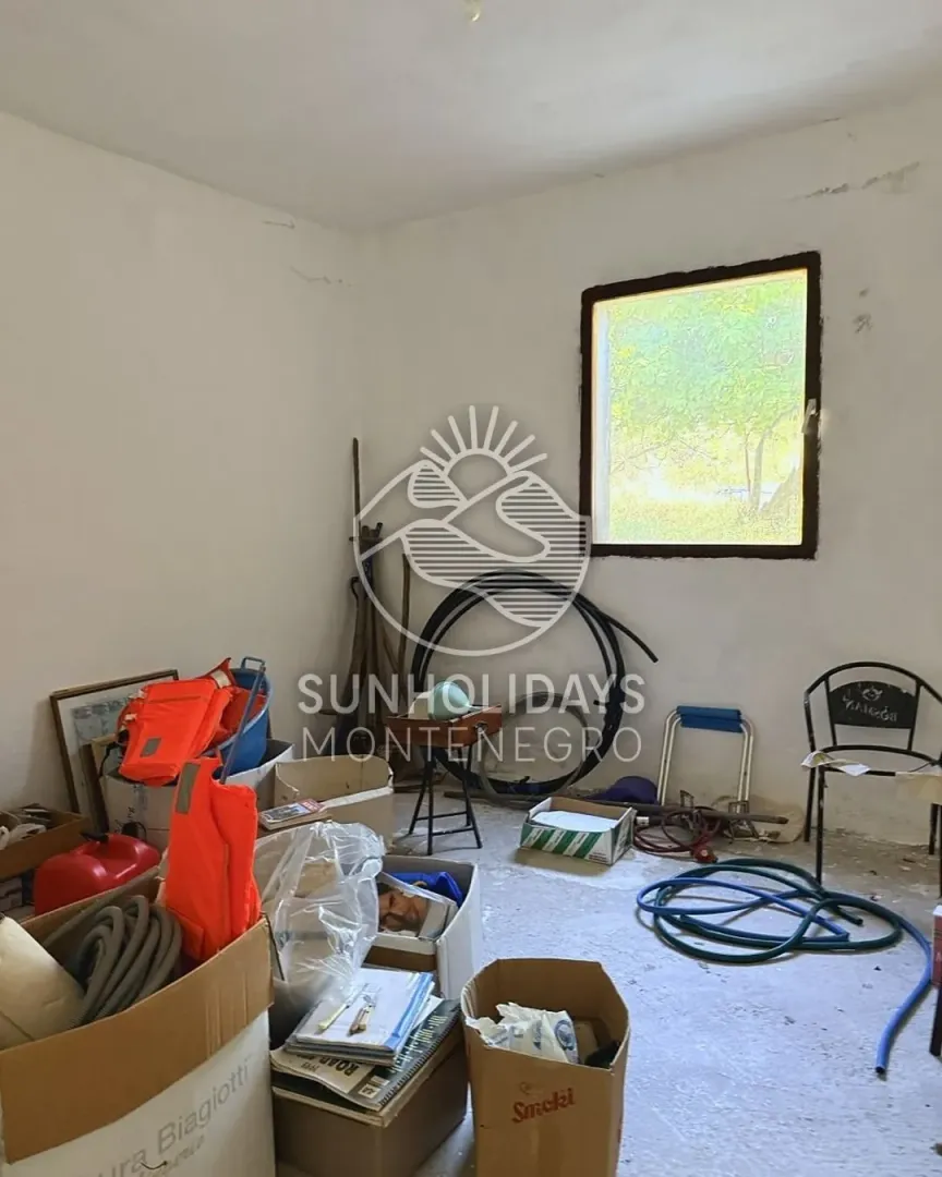 Prodaja, kuća, 320m², Dobra Voda, Bar