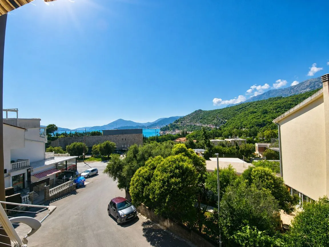 Rent, two bedroom apartment, 80m², Kamenovo, Budva