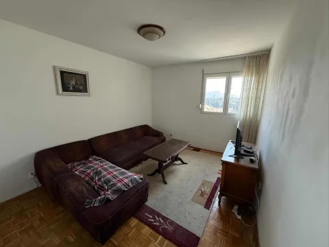 Izdavanje, dvosoban stan, 60m², Preko Morače, Podgorica - image 1