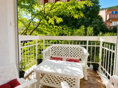 Rent, two bedroom apartment, 52m², Dubovica, Budva - image 4