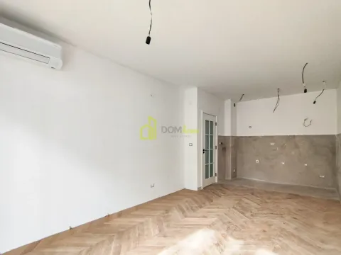 Rent, one bedroom apartment, 40m², Tološi, Podgorica - image 2