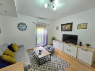 Izdavanje, stan, 46m², Tivat, Crna Gora