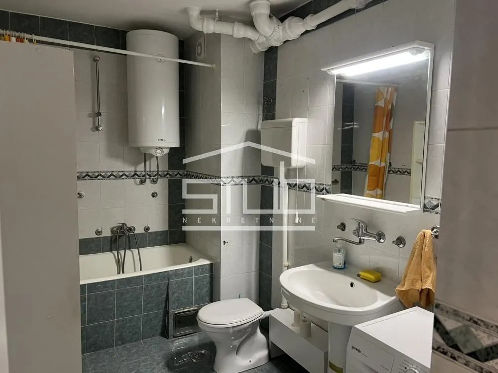 Izdavanje, trosoban stan, 88m², Crveni Krst, Beograd