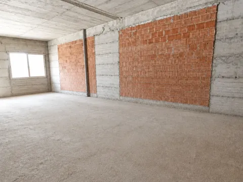 Prodaja, poslovni prostor, 78m², Pobrežje, Podgorica - image 2