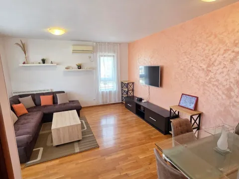 Izdavanje, jednosoban stan, 54m², Budva, Crna Gora - image 3