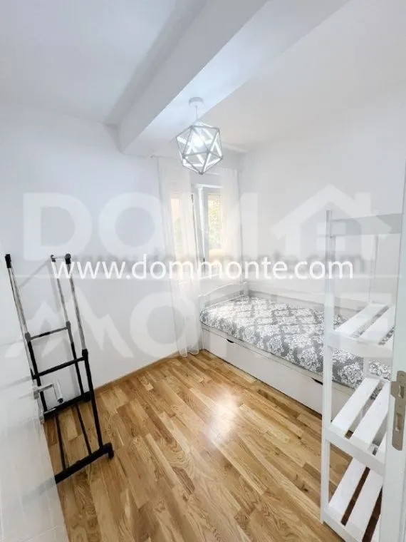 Rent, two bedroom apartment, 40m², Seljanovo, Tivat