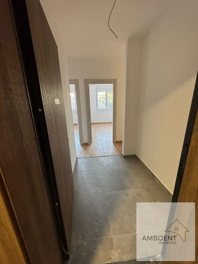 Prodaja, trosoban stan, 67m², Centar, Stara Pazova