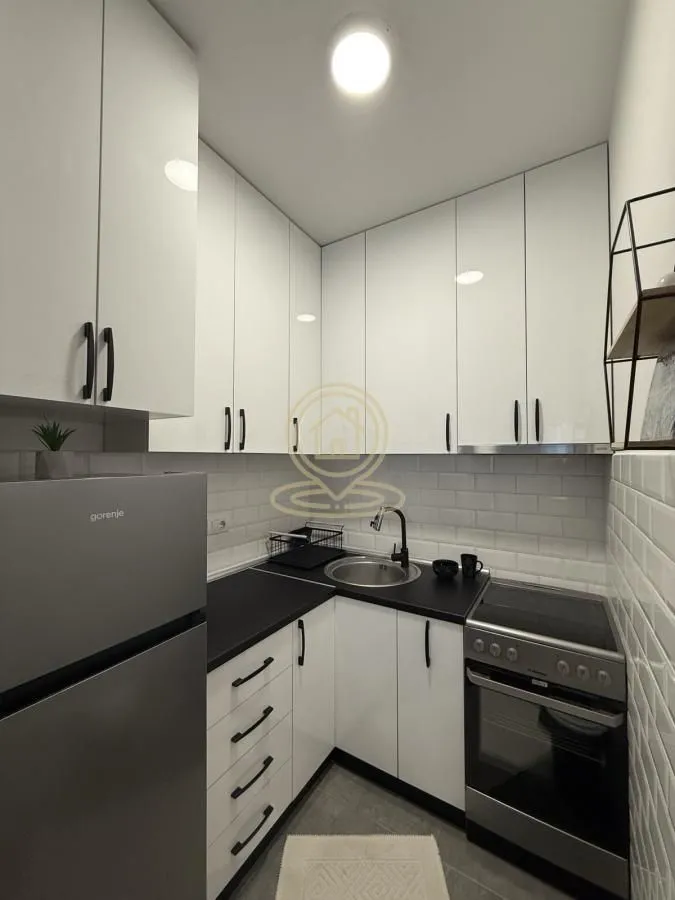 Izdavanje, jednosoban stan, 37m², Adamovićevo Naselje, Novi Sad Sve Podlokacije