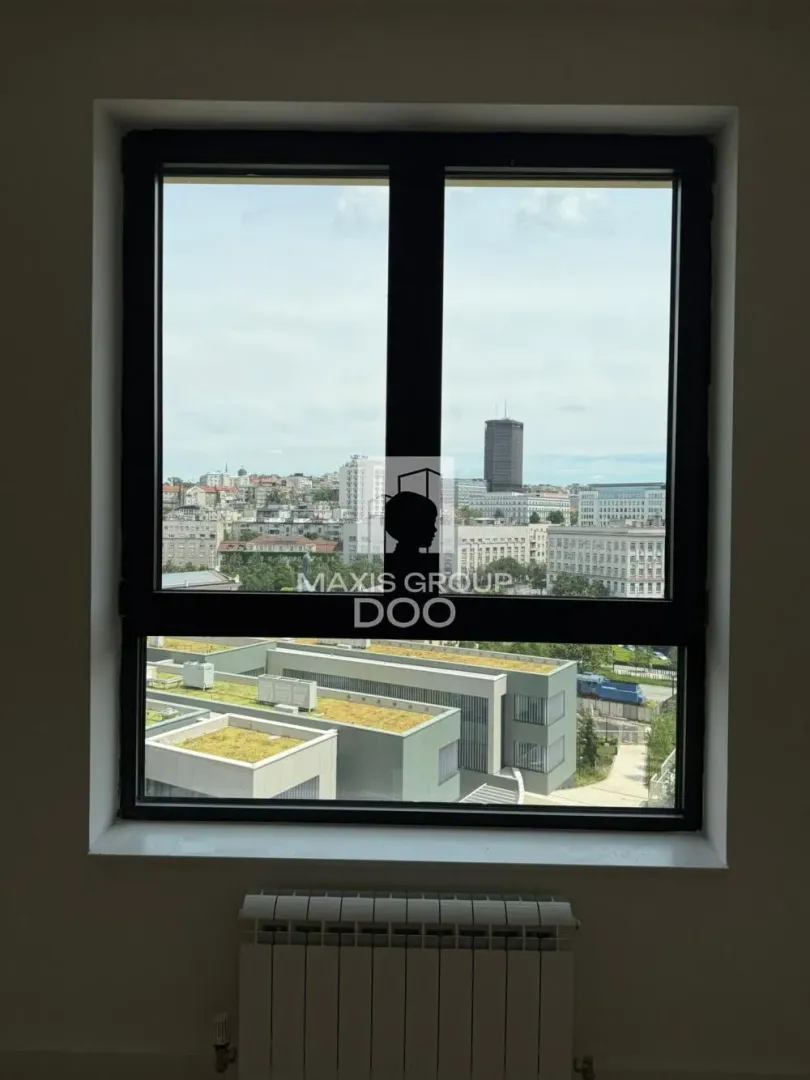 Izdavanje, trosoban stan, 80m², Savski Venac, Beograd
