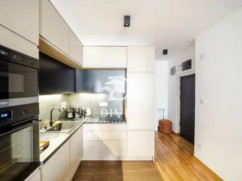 Sale, two bedroom apartment, 57m², Južni Bulevar, Vračar Sve Podlokacije - image 9