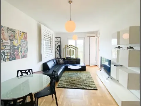 Izdavanje, dvosoban stan, 65m², Podgorica, Crna Gora - image 2
