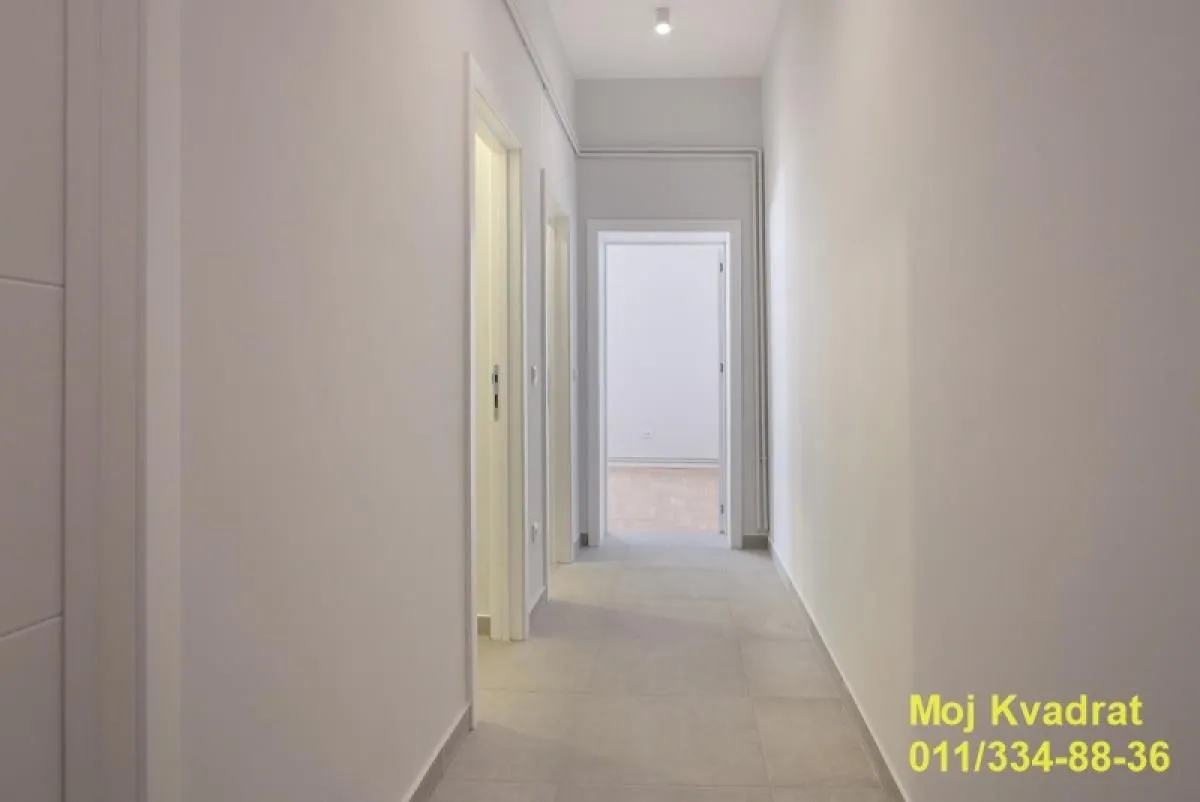 Izdavanje, dvosoban stan, 53m², Obilićev Venac, Beograd