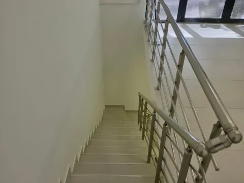 Izdavanje, poslovni prostor, 115m², Blok 6, Podgorica - image 10