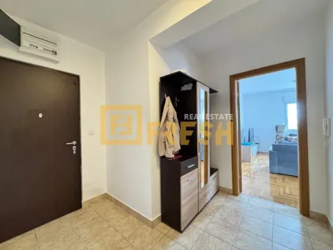 Izdavanje, trosoban stan, 86m², Stari Aerodrom, Podgorica - image 6
