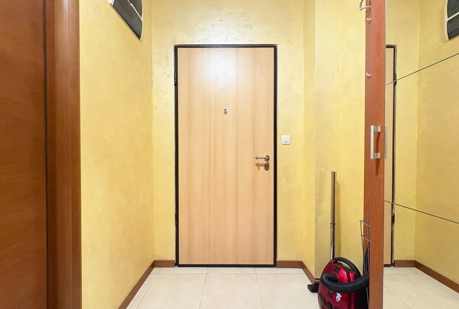 Rent, hospitality venue, 42m², Stari Aerodrom, Podgorica