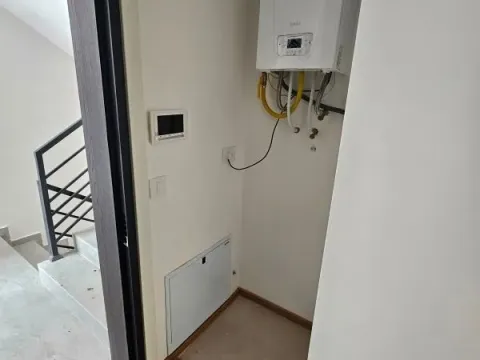 Prodaja, trosoban stan, 60m², Surčin (mesto), Surčin - image 4