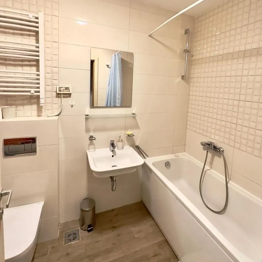 Izdavanje, jednosoban stan, 45m², City Kej, Podgorica