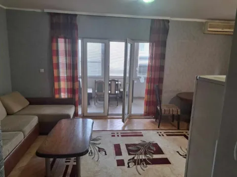 Izdavanje, dvosoban stan, 70m², Budva, Crna Gora