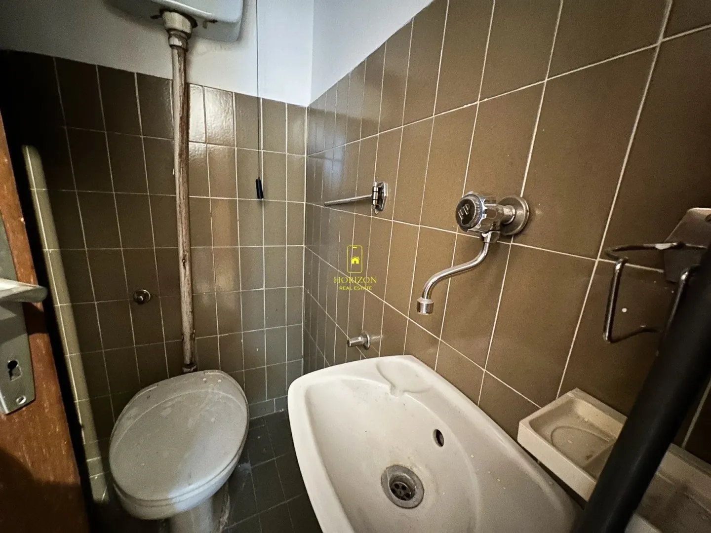 Prodaja, trosoban stan, 96m², Blok 6, Podgorica