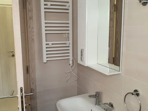 Izdavanje, stan, 44m², Blok 6, Podgorica - image 9