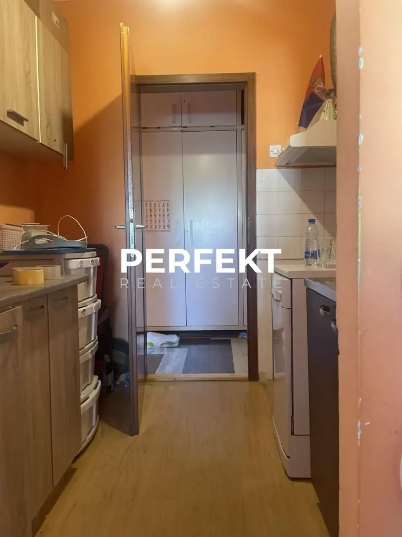 Prodaja, dvosoban stan, 54m², Tesla, Pančevo