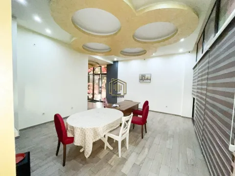 Izdavanje, poslovni prostor, 60m², Preko Morače, Podgorica