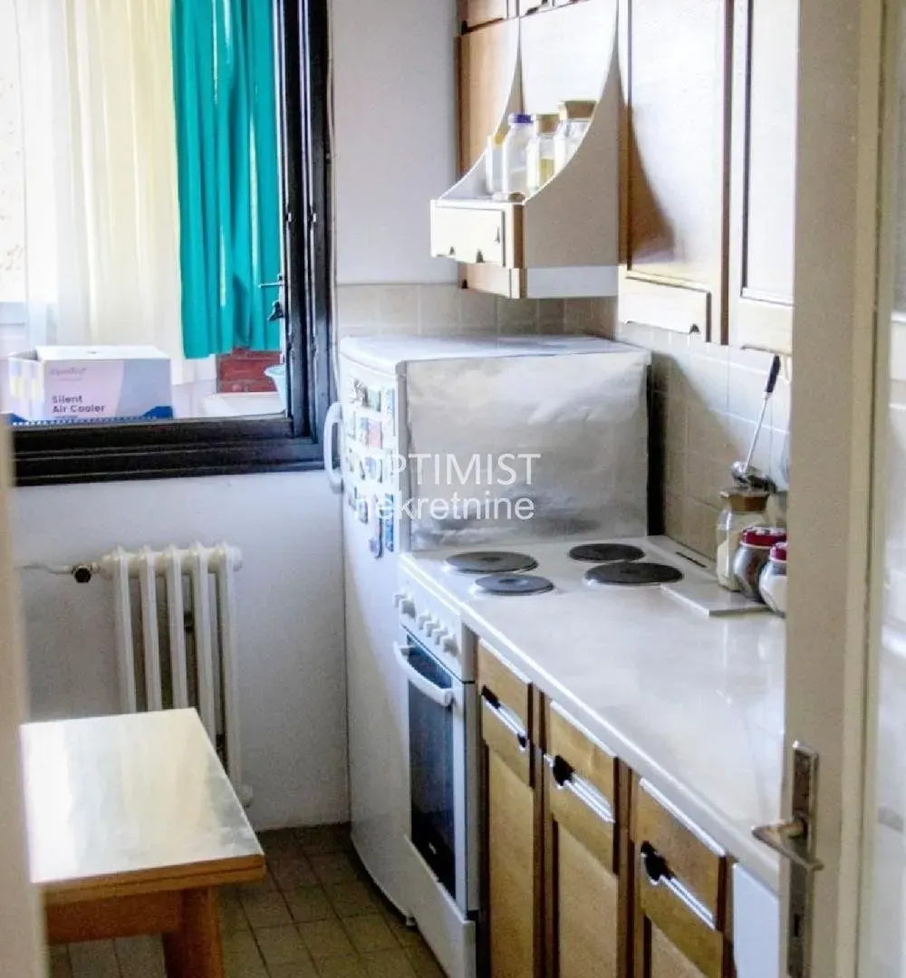 Prodaja, dvosoban stan, 57m², Petlovo Brdo, Beograd